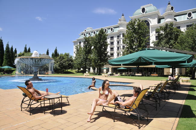DOreale Grande Pool