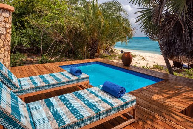 anantara_bazaruto_island_resort_beach_pool_villa_beach_view