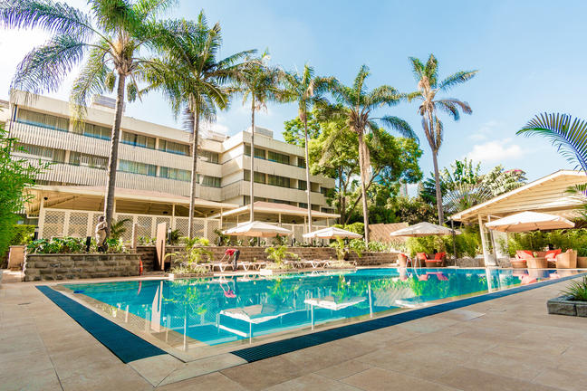 sarova_panafric_swimming_pool_1 (1)