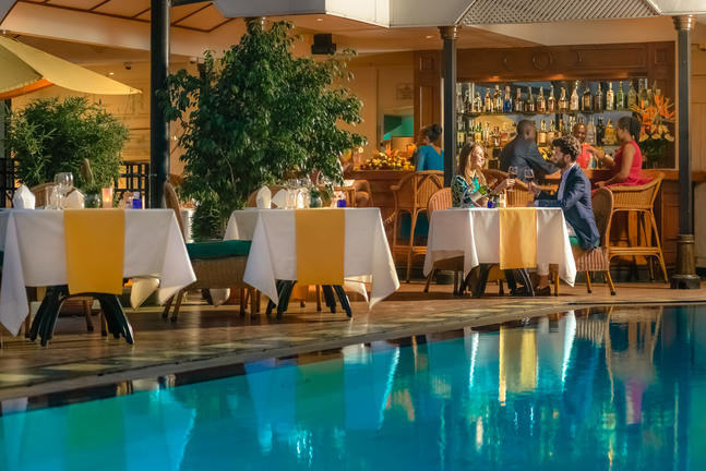 sarova_stanley_-_pool_deck_restaurant_1