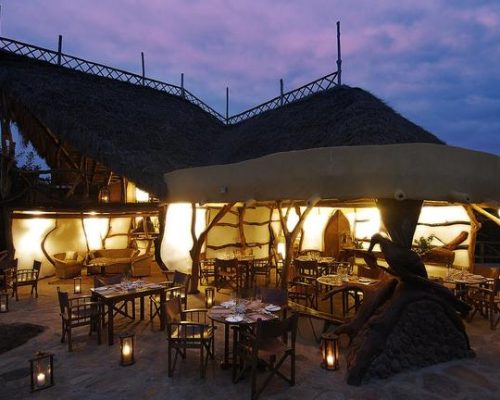 0020_Satao_Elerai_The_Lounge_and_Restaurant____jpg_960x2000_q85