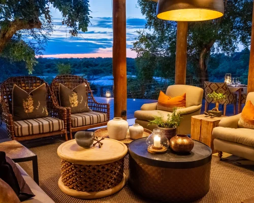 Dulini Leadwood Lounge