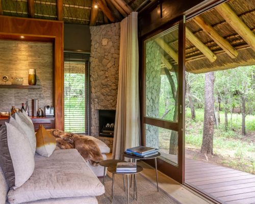 leadwood_suite_lounge_
